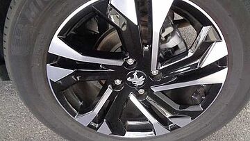 Peugeot 2008 BLUEHDI GTLINE EAT8 2008 BLUEHDI GTLINE EAT8 BLANCO