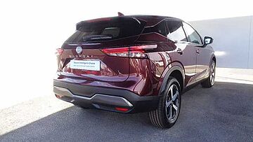 Nissan QASHQAI DIG-T NCONECTA MHEV X-TRONIC QASHQAI DIG-T NCONECTA MHEV X-TRONIC ROJO BURGUNDI